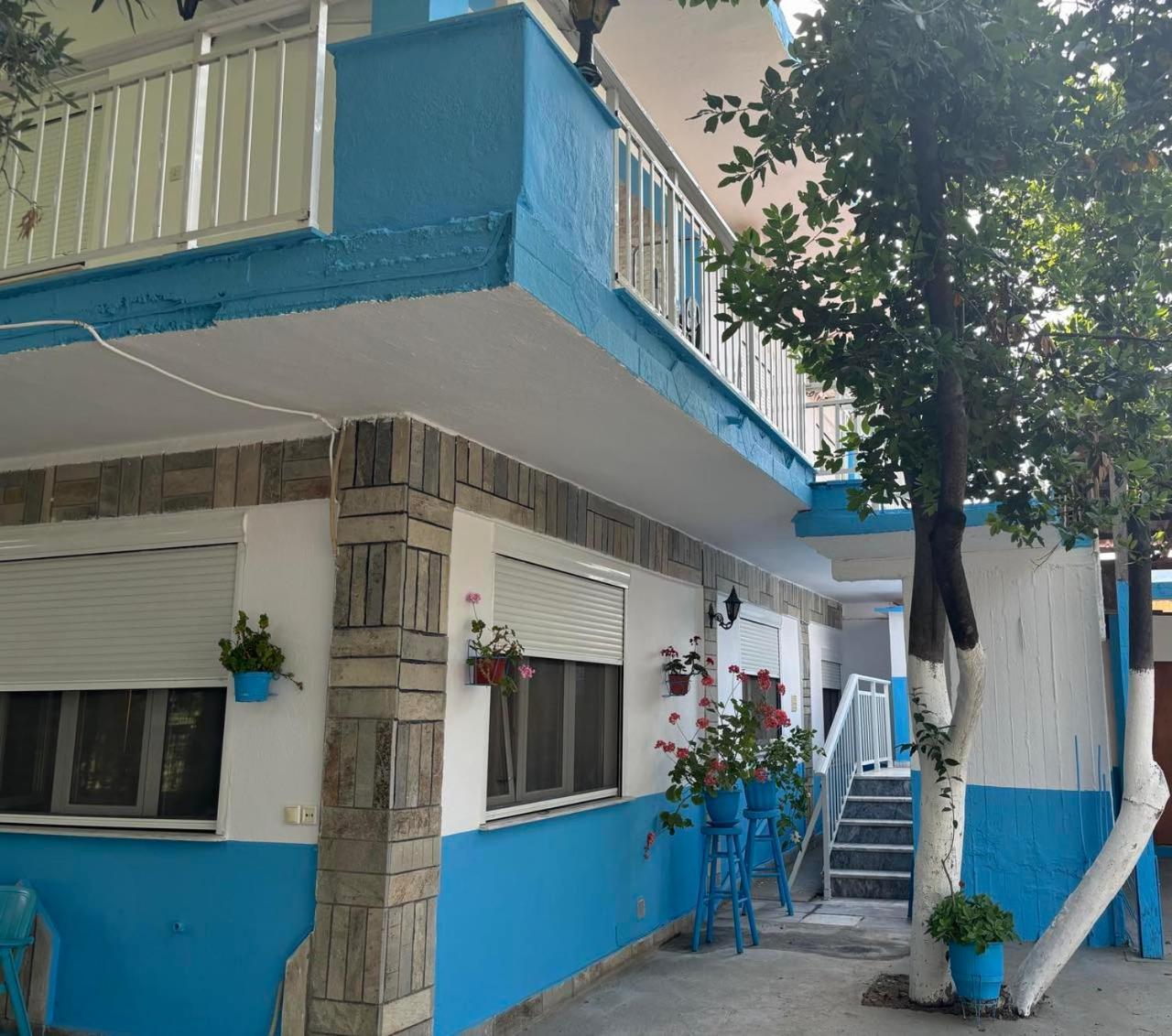 Island Apartments เนอาวรัสนา ภายนอก รูปภาพ