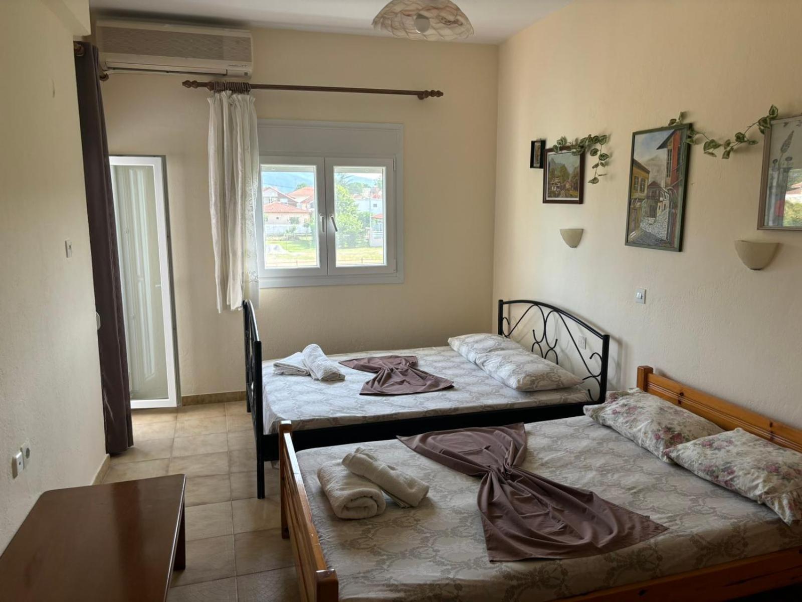 Island Apartments เนอาวรัสนา ภายนอก รูปภาพ